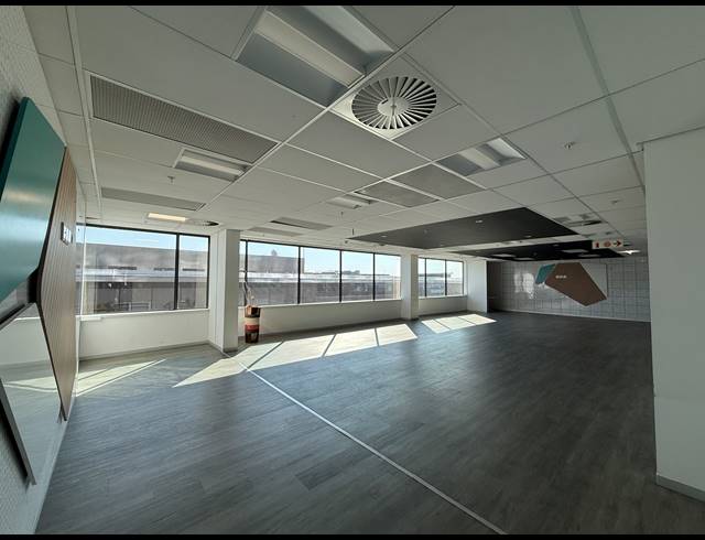 718M² OFFICE TO LET IN ROSEBANK